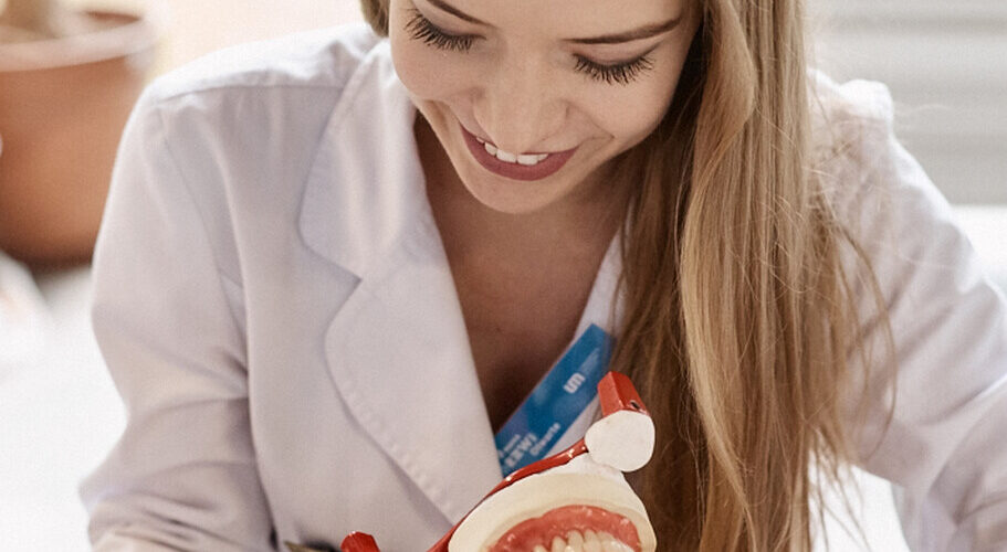 Zastosowanie metody kropelkowej do odbudowywania zębów